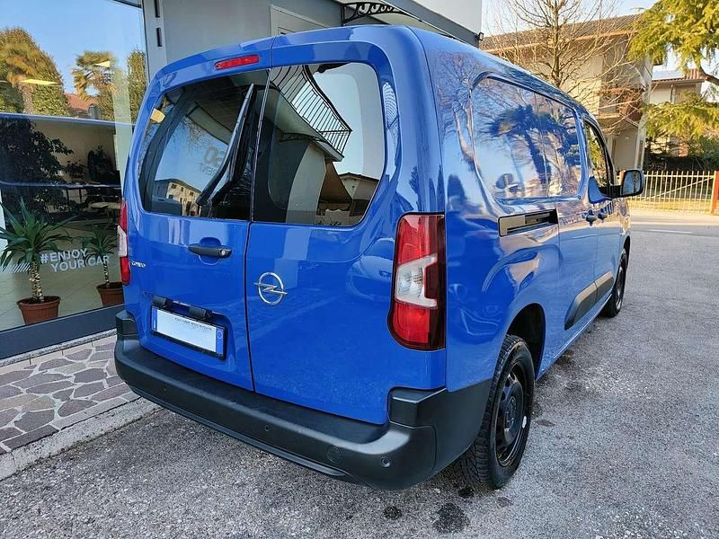 Usata Opel Combo Edition 131 CV (96 kW) 2024 Blu Monovolume