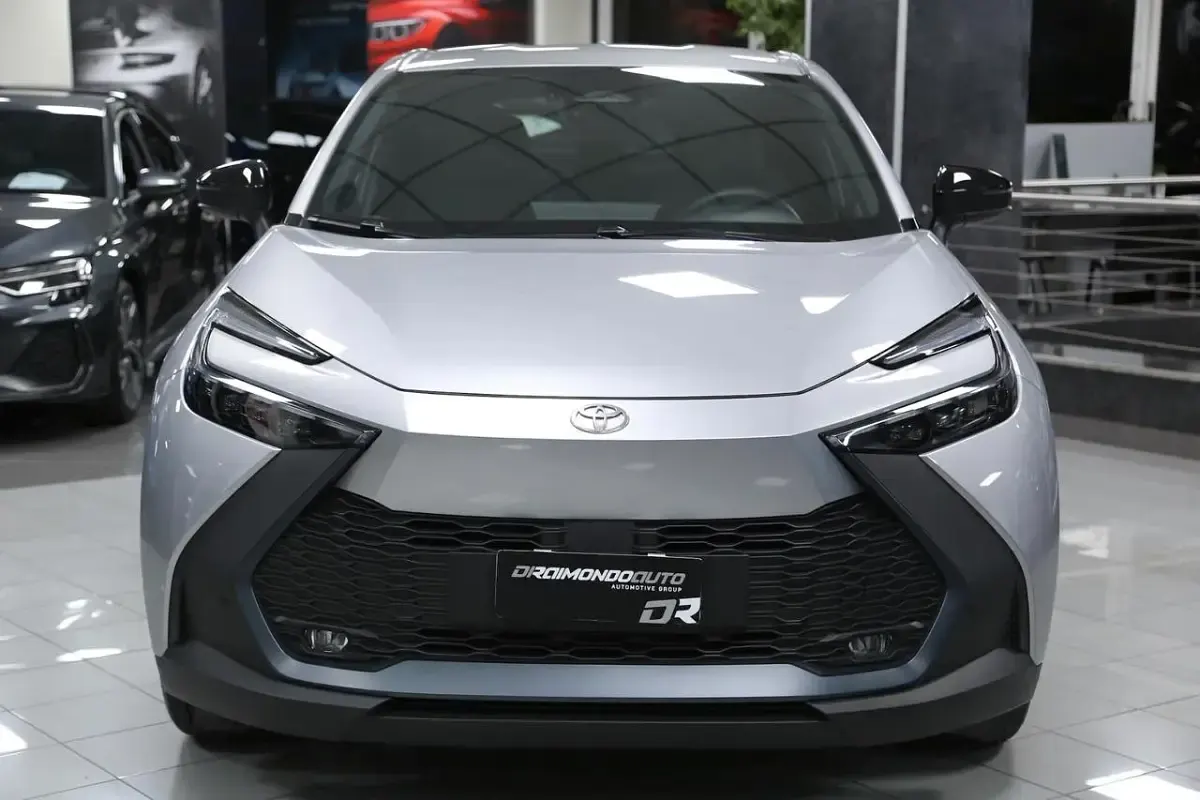 Usata Toyota C-HR Trend 98 CV (72 kW) 2025 Argento SUV