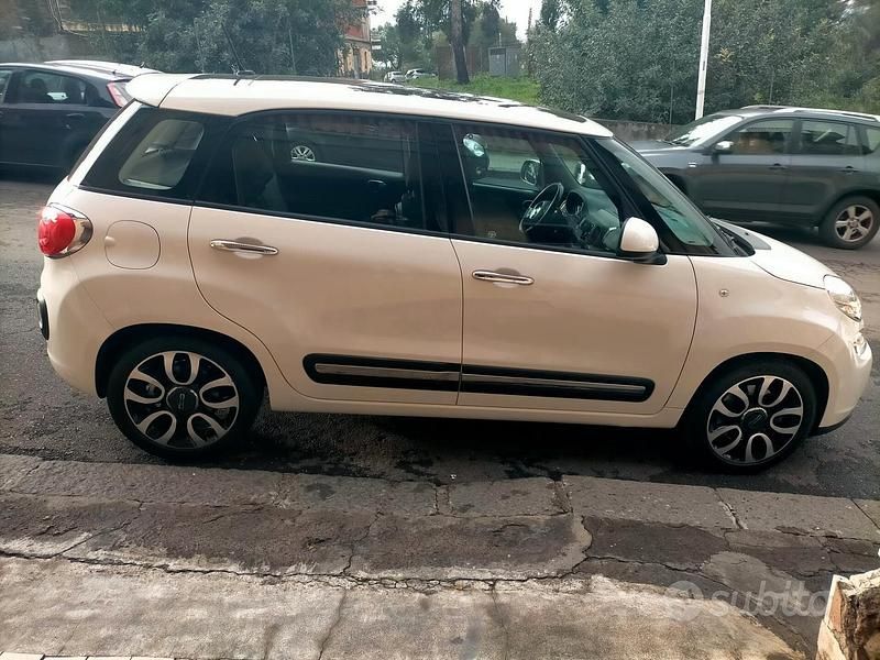 Usata Fiat 500L Living 120 CV (88 kW) 2017 Bianco Monovolume