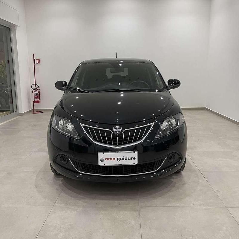 Nero Usata 2022 Lancia Ypsilon Silver Due volumi | 9890 € (Ottimo prezzo) - Immagine 1/4