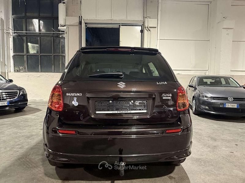Usata Suzuki SX4 GLX 120 CV (88 kW) 2013 Marrone SUV