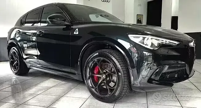 Usata Alfa Romeo Stelvio Quadrifoglio 510 CV (375 kW) 2018 Nero SUV