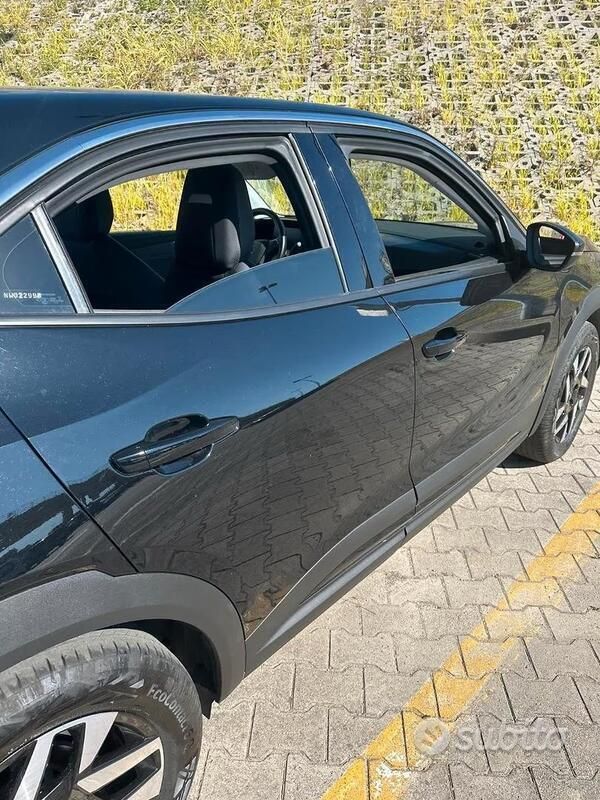 Usata Opel Mokka Elegance 101 CV (74 kW) 2022 Nero SUV