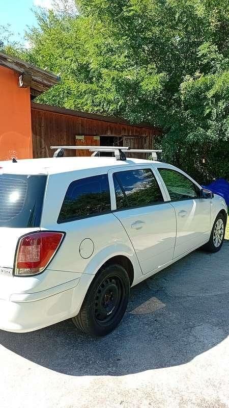 Usata Opel Astra Enjoy 110 CV (80 kW) 2009 Station wagon