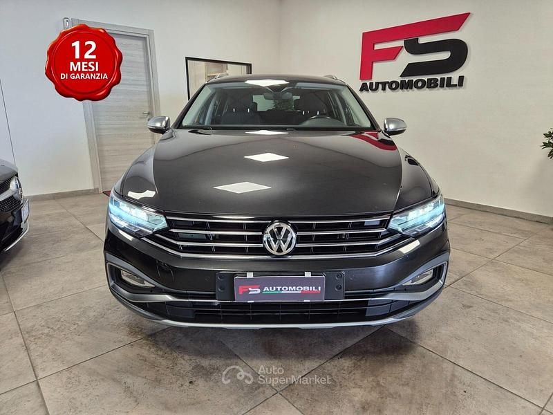 Usata VW Passat Alltrack 200 CV (147 kW) 2021 Grigio Station wagon