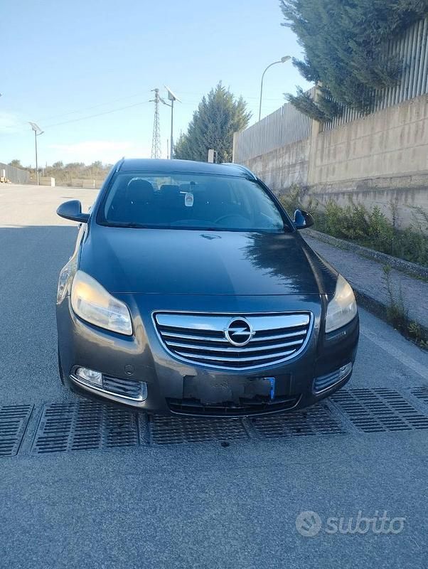 Grigio Usata 2011 Opel Insignia Sport Station wagon | 2300 € (Super prezzo) - Immagine 1/4