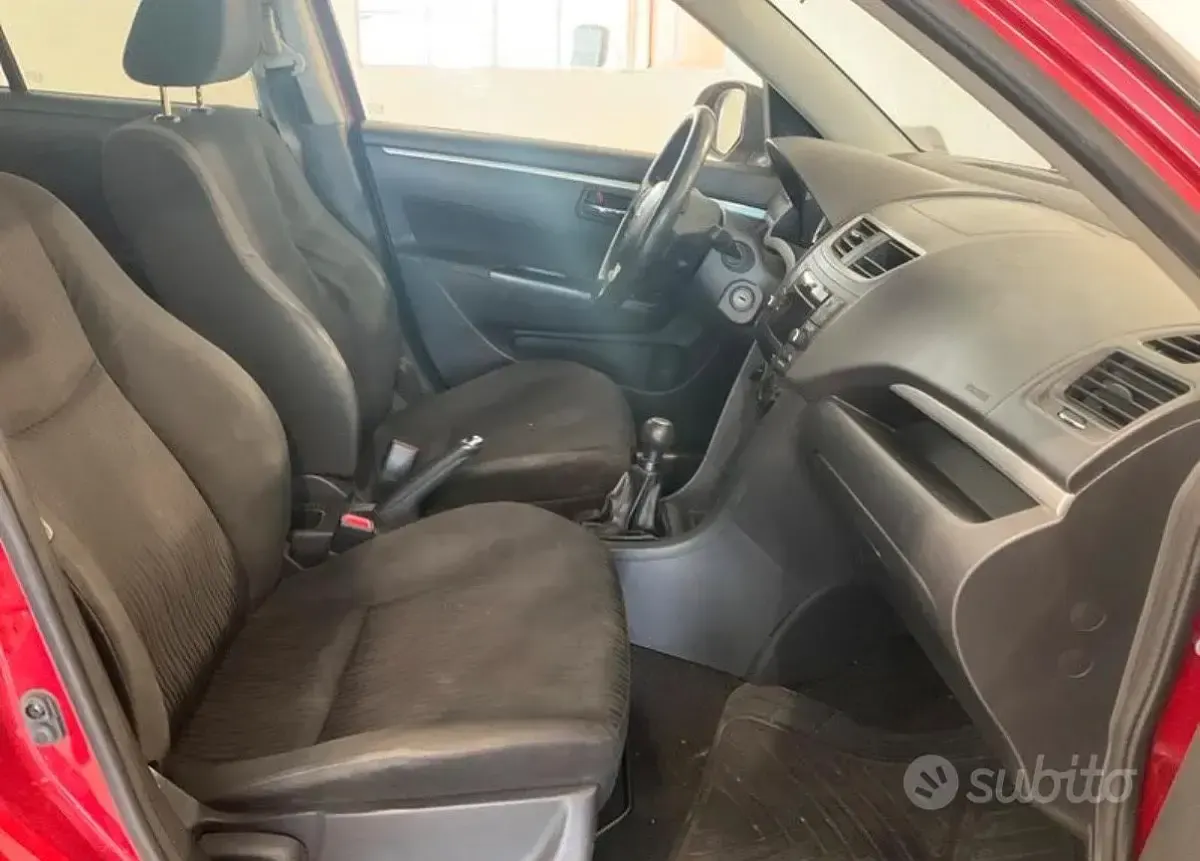 Usata Suzuki Swift 95 CV (69 kW) 2010 Rosso Utilitaria