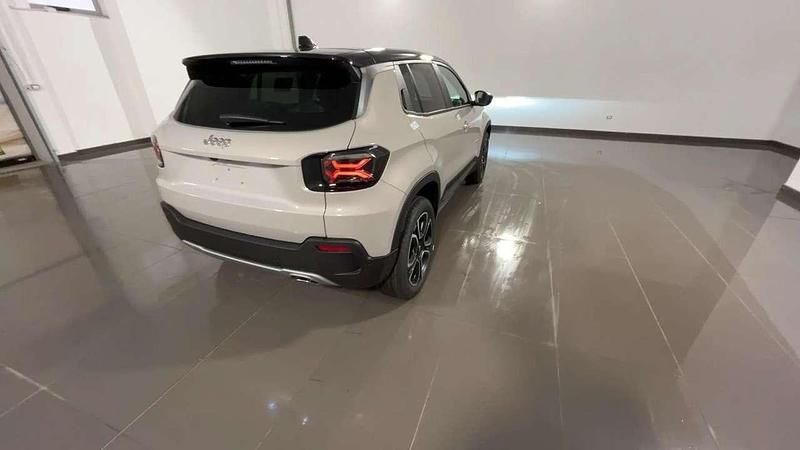 Nuova Jeep Avenger Summit 101 CV (74 kW) 2025 Stone tetto nero SUV