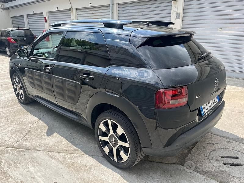 Occasion Citroën C4 PureTech 82 ch (60 kW) 2017 Noir Berline