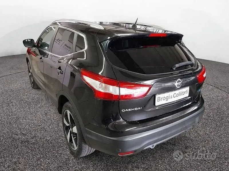 Usata Nissan Qashqai 360º 110 CV (80 kW) 2016 Nera SUV