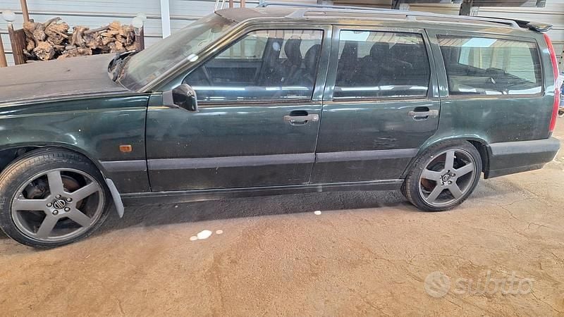 Usata Volvo 850 211 CV (155 kW) 1995 Verde Station wagon