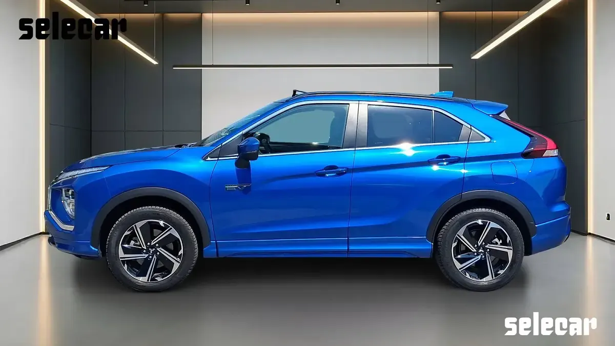 Usata Mitsubishi Eclipse Cross 98 CV (72 kW) 2022 7d blu indaco perla SUV
