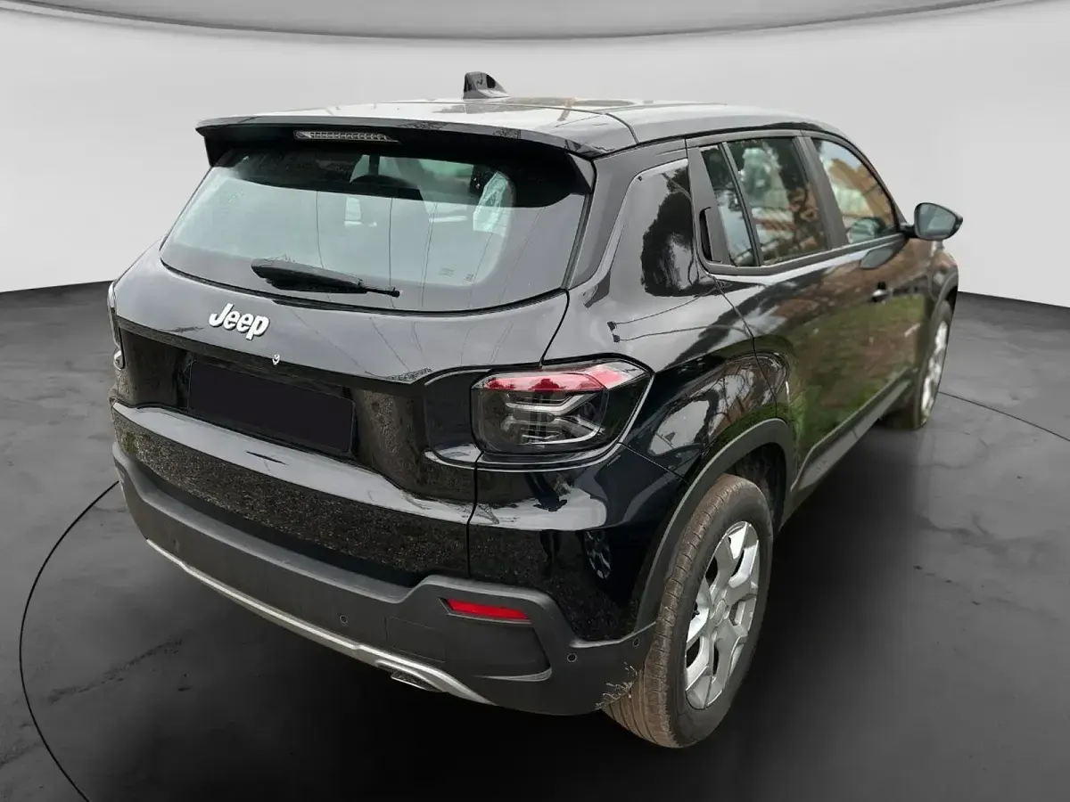 Usata Jeep Avenger Altitude 101 CV (74 kW) 2024 Nero SUV