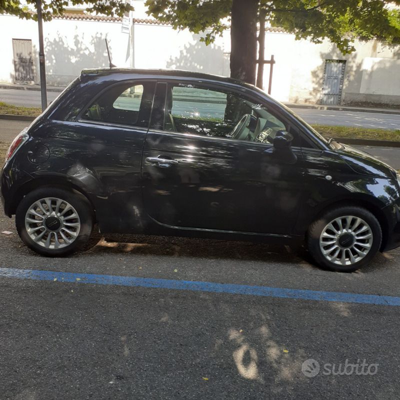 Usata Fiat 500 Lounge 85 CV (62 kW) 2014 Blu Utilitaria