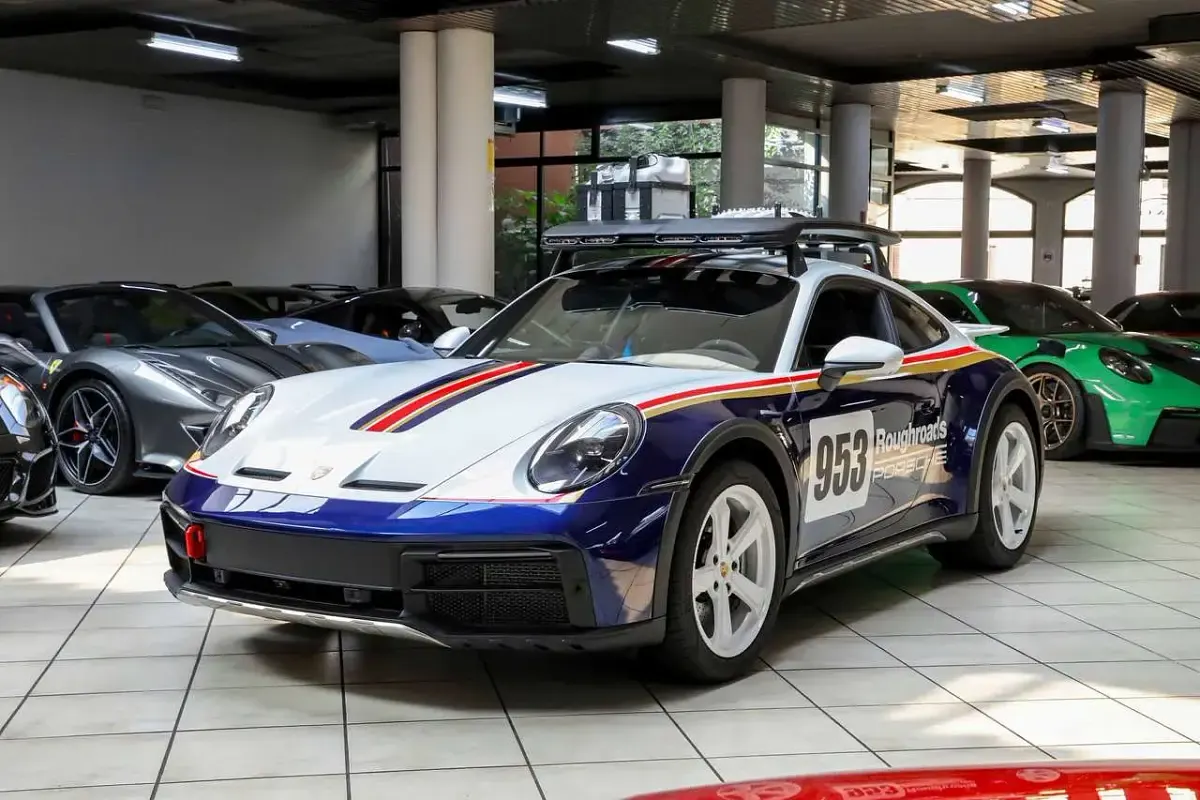 Usata Porsche 911 Dakar Edition 480 CV (353 kW) 2023 Blu genziana/bianco Coupé