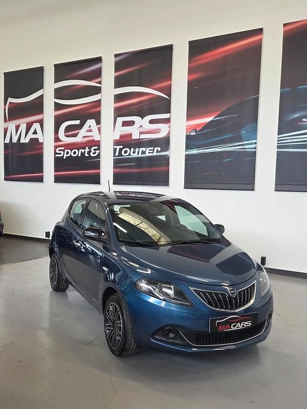 Usata Lancia Ypsilon Gold 69 CV (50 kW) 2022 Blu Utilitaria