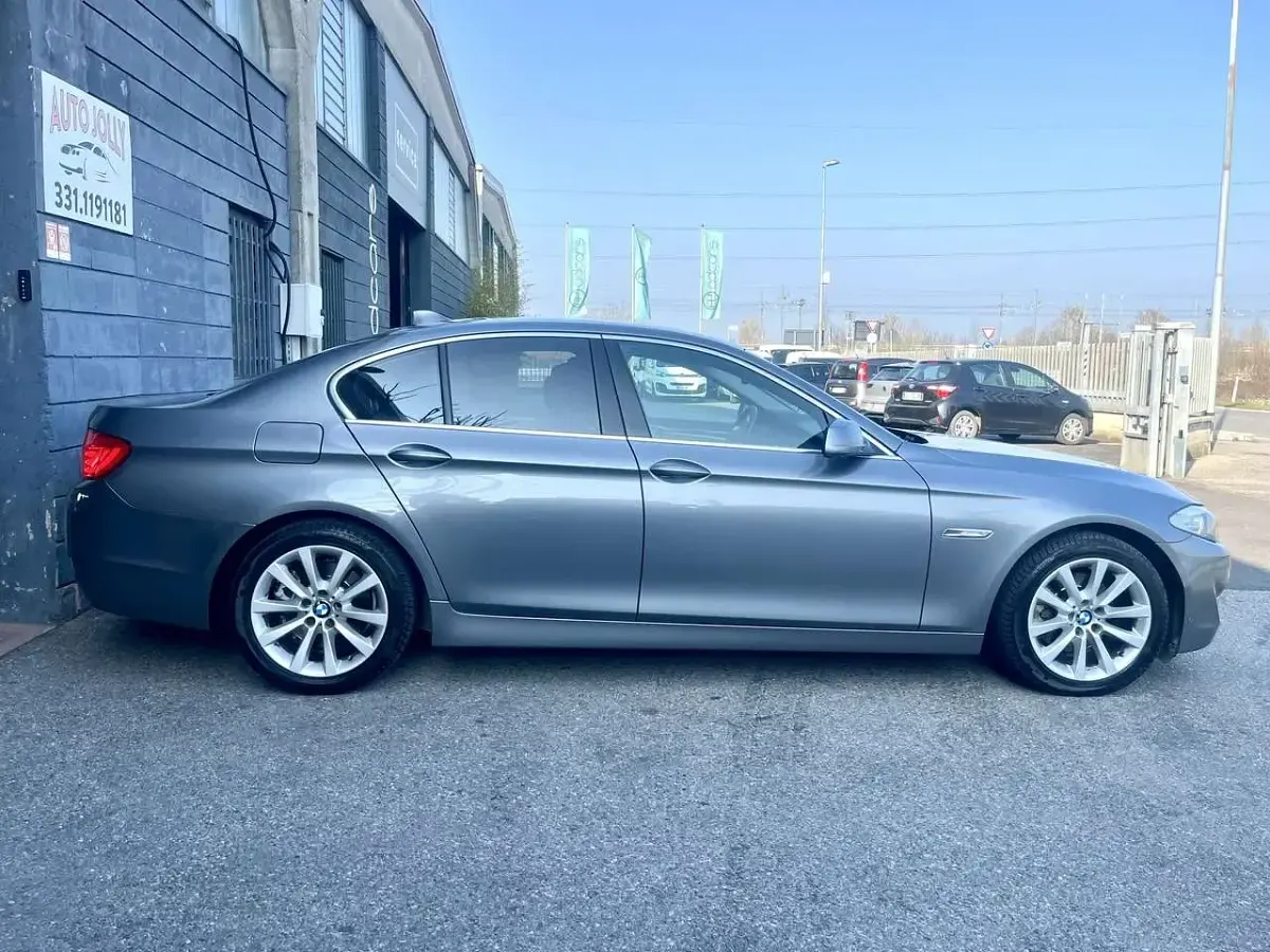 Usata BMW 520 184 CV (135 kW) 2012 Grigio Berlina