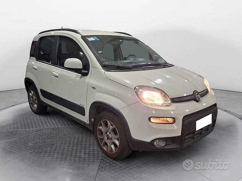Usata Fiat Panda Trekking 75 CV (55 kW) 2013 Bianco Berlina