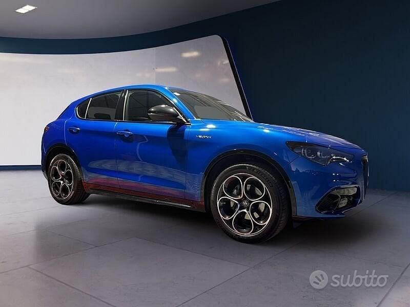 Usata Alfa Romeo Stelvio Veloce 280 CV (205 kW) 2023 Blu/azzurro SUV