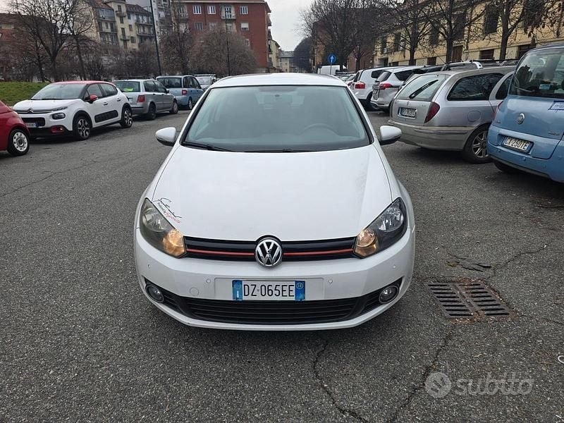 Bianco Usata 2010 VW Golf VI Utilitaria | 4700 € (Super prezzo) - Immagine 1/4