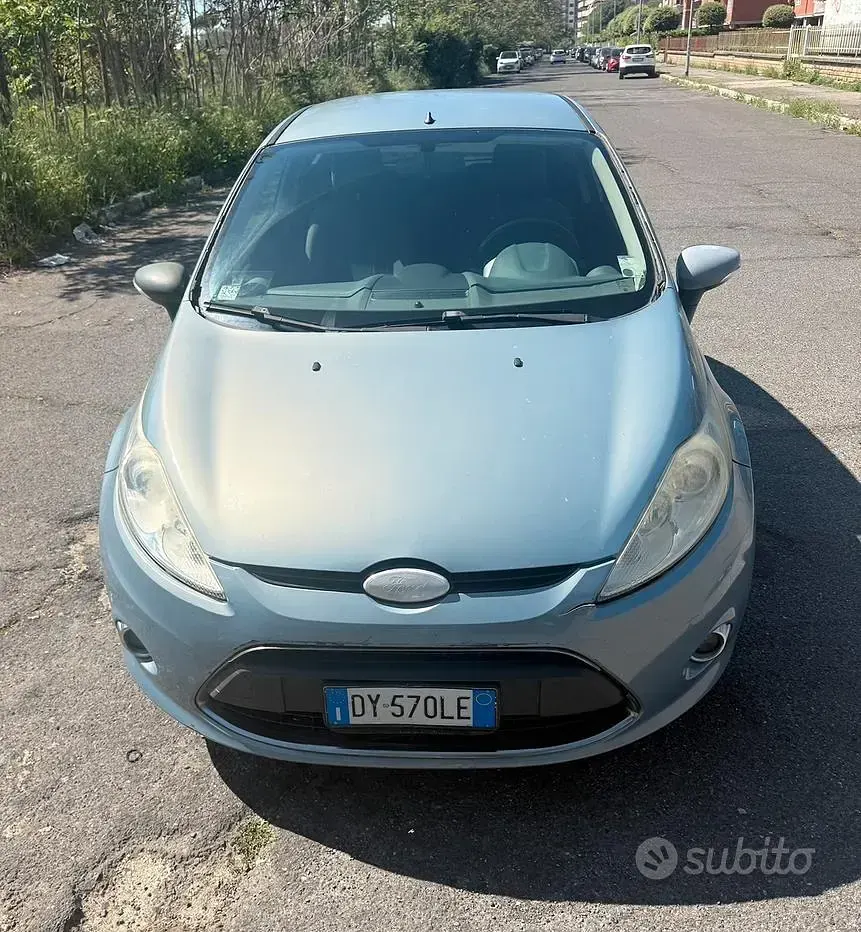 Usata Ford Fiesta 82 CV (60 kW) 2009 Blu Berlina