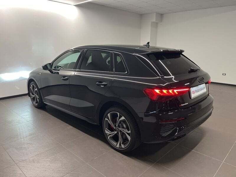 Nuova Audi A3 e-tron Ambiente 272 CV (200 kW) 2025 Nero Utilitaria