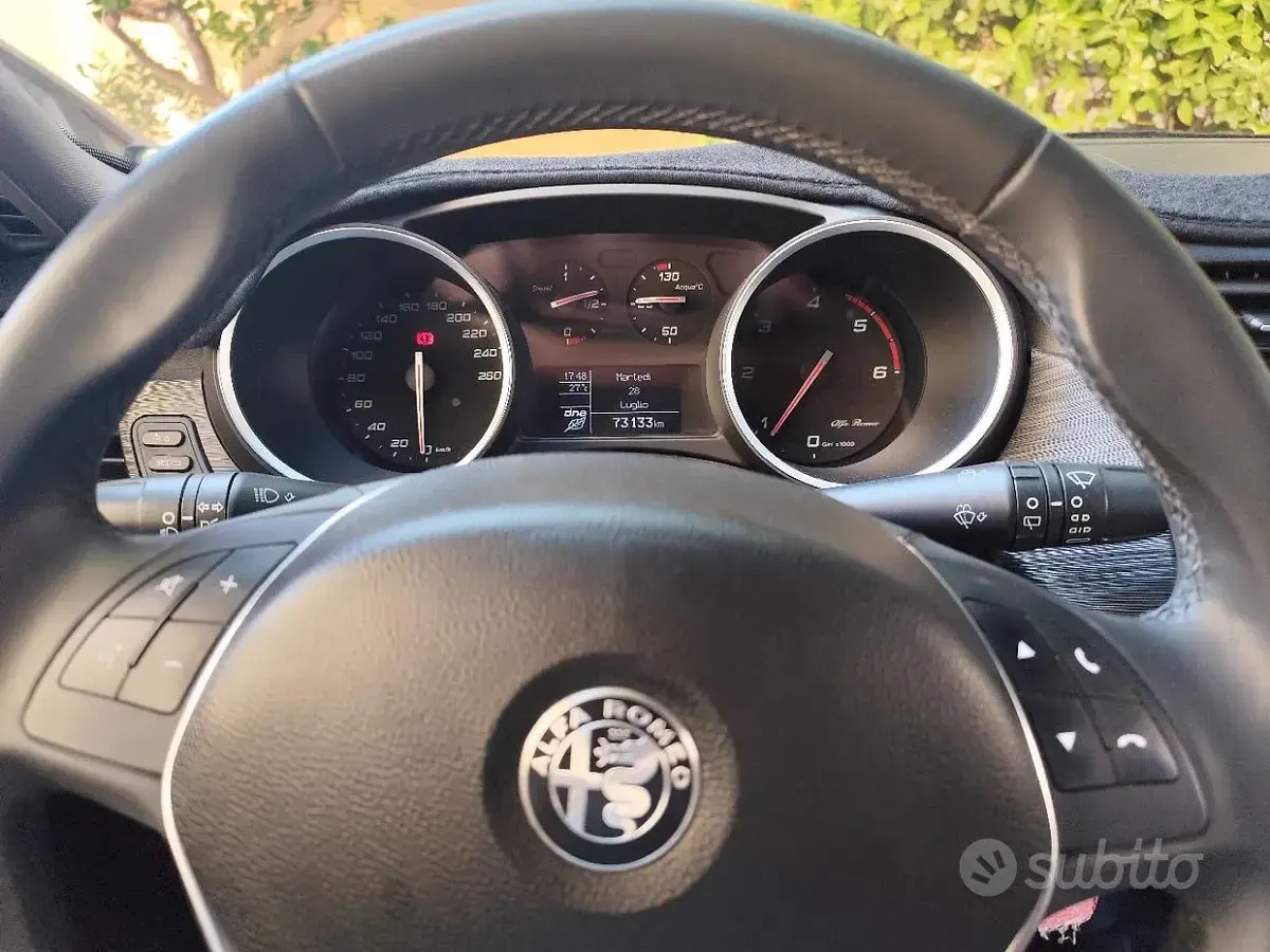 Usata Alfa Romeo Giulietta 120 CV (88 kW) 2020 Bluazzurro Utilitaria
