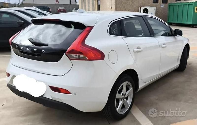 Usata Volvo V40 2016 Bianco Berlina