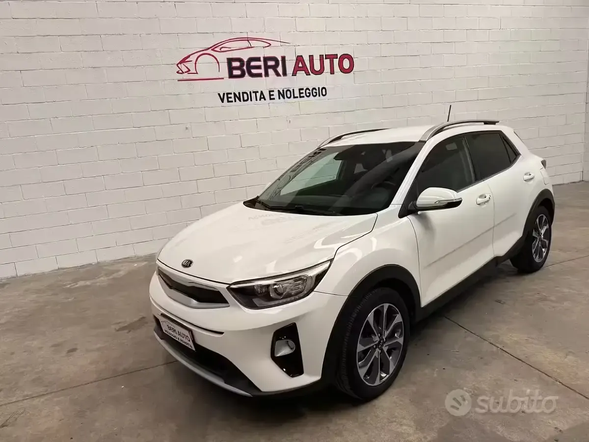 Usata Kia Stonic 120 CV (88 kW) 2018 Bianco SUV