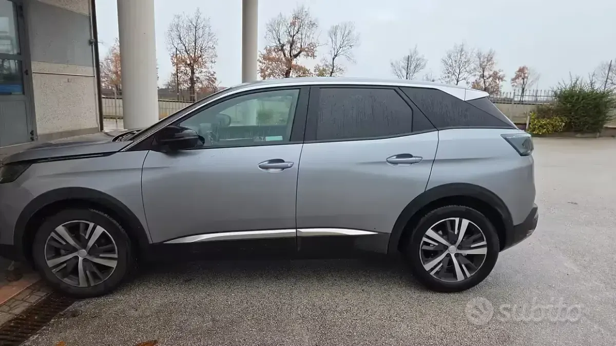 Usata Peugeot 3008 131 CV (96 kW) 2024 Grigio SUV