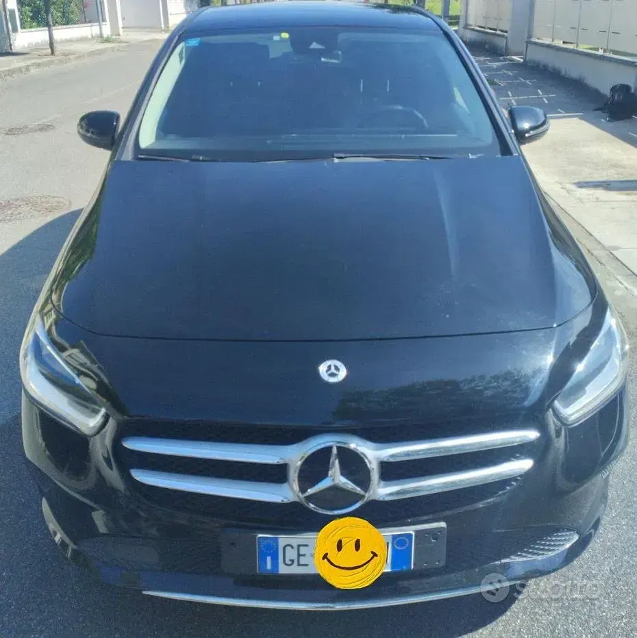 Usata Mercedes B180 136 CV (100 kW) 2021 Nero Utilitaria