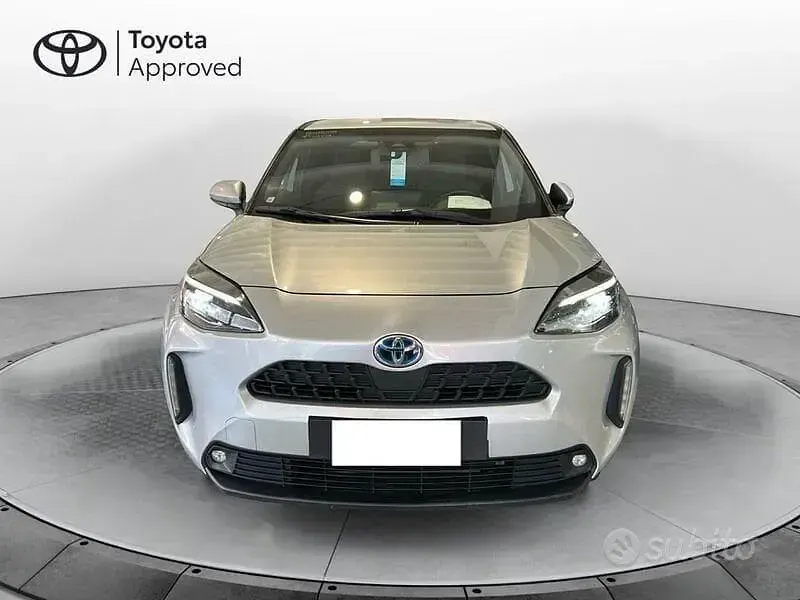 Usata Toyota Yaris Cross Trend 116 CV (85 kW) 2022 Grigio SUV