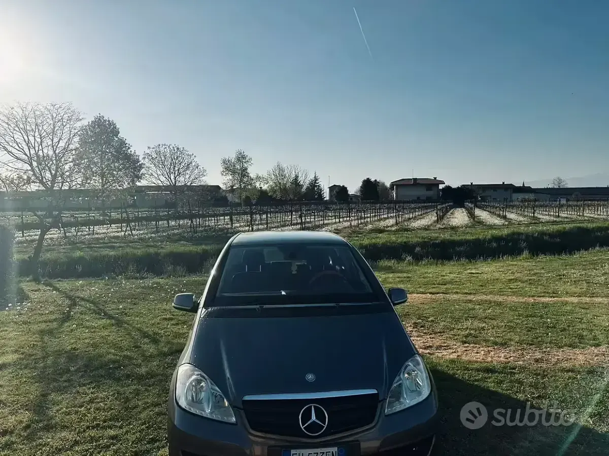 Usata Mercedes A160 95 CV (69 kW) 2009 Grigio Utilitaria