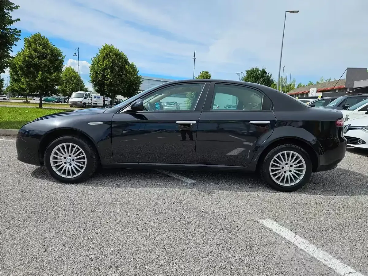 Usata Alfa Romeo 159 Progression 140 CV (102 kW) 2008 Nero Berlina