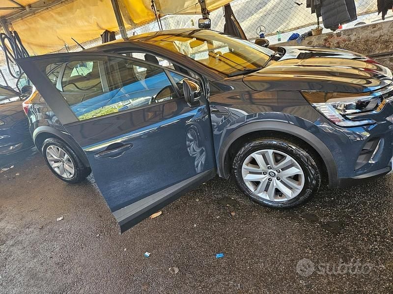 Usata Renault Captur Equilibre 101 CV (74 kW) 2023 Blu SUV