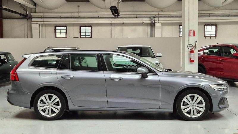 Usata Volvo V60 Business Edition 197 CV (144 kW) 2021 Grigio Station wagon