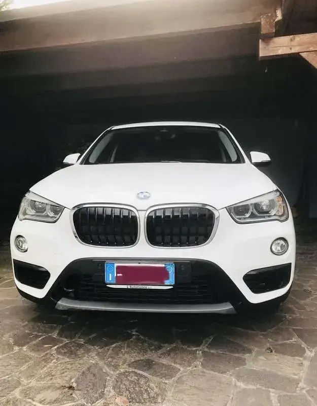 Usata BMW X1 Advantage 150 CV (110 kW) 2016 Bianco SUV