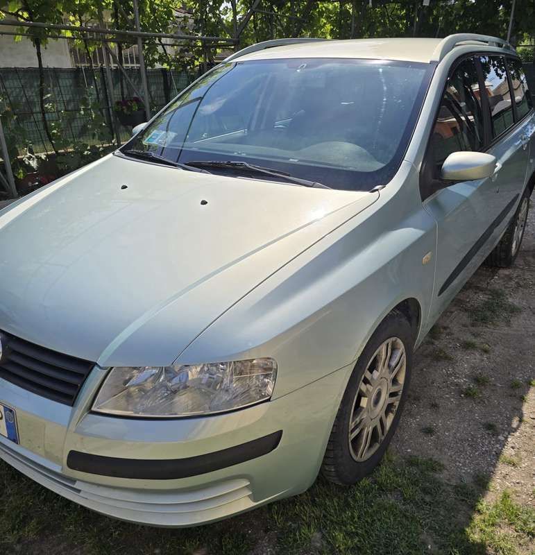 Usata 2003 Fiat Stilo Dynamic Station wagon | 1200 € (Buon prezzo) - Immagine 1/4