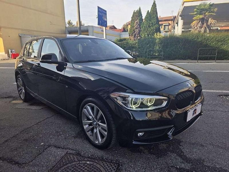 Usata BMW 118 Advantage 150 CV (110 kW) 2019 Nero Utilitaria
