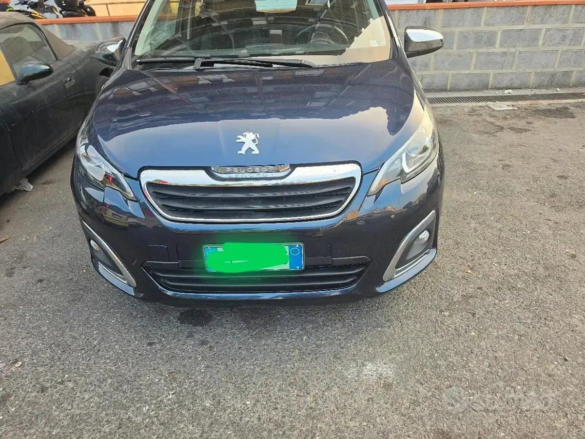 Usata Peugeot 108 Active 69 CV (50 kW) 2018 Bluazzurro Utilitaria
