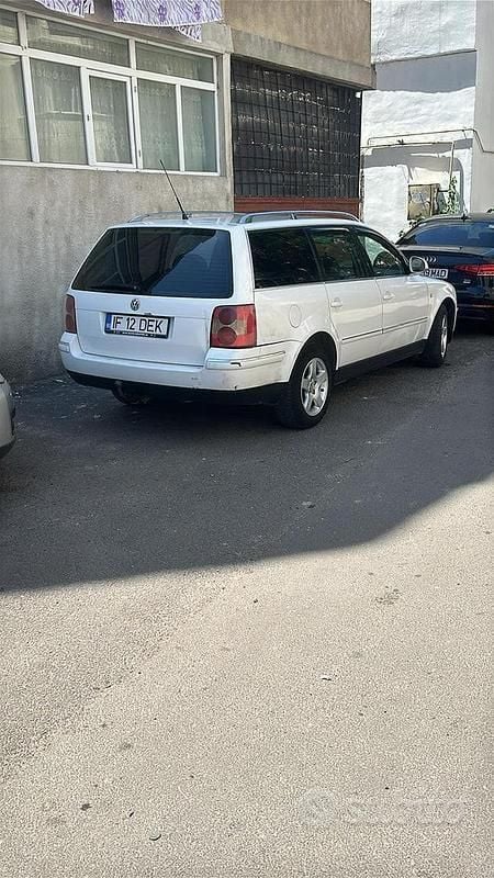 Usata VW Passat 101 CV (74 kW) 2005 Bianco Station wagon