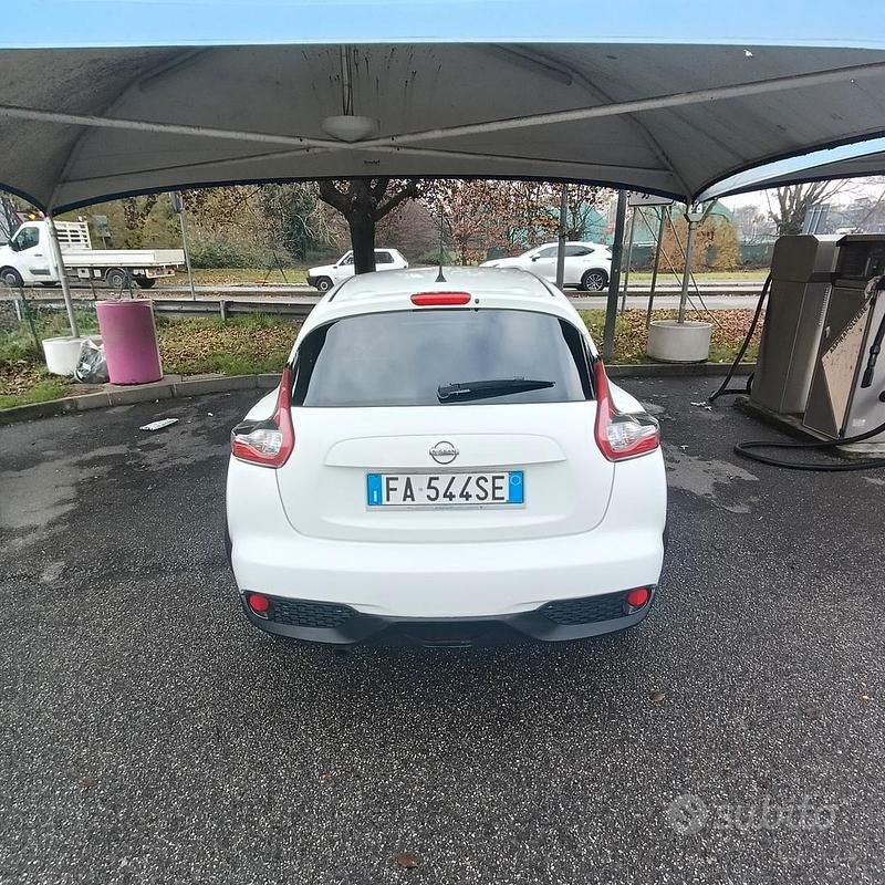 Usata Nissan Juke 115 CV (84 kW) 2015 Bianco SUV