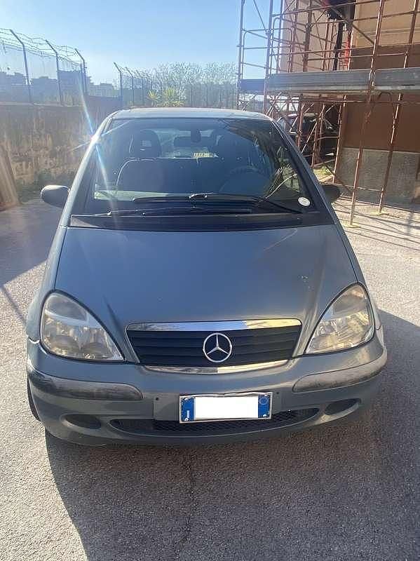Usata Mercedes A170 Classic 95 CV (69 kW) 2003 Blu/azzurro Monovolume