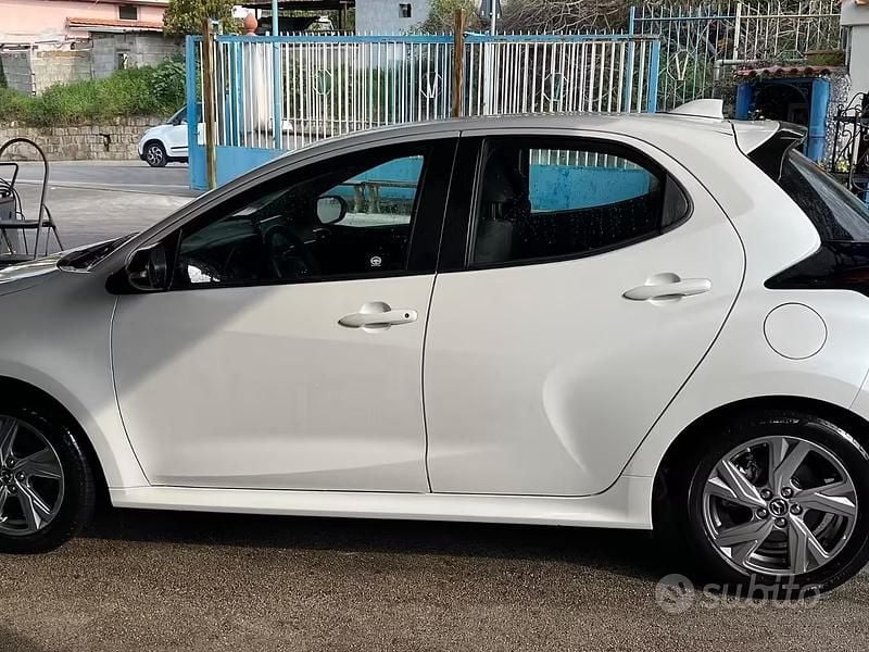 Usata Mazda 2 Exclusive-Line 116 CV (85 kW) 2025 Bianco Utilitaria