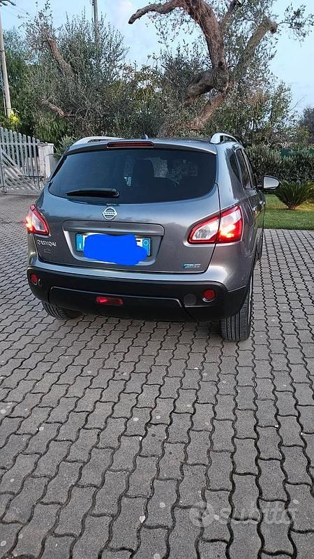 Usata Nissan Qashqai 130 CV (95 kW) 2013 Grigio SUV
