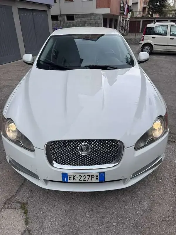Usata Jaguar XF Premium Luxury 241 CV (177 kW) 2011 Berlina