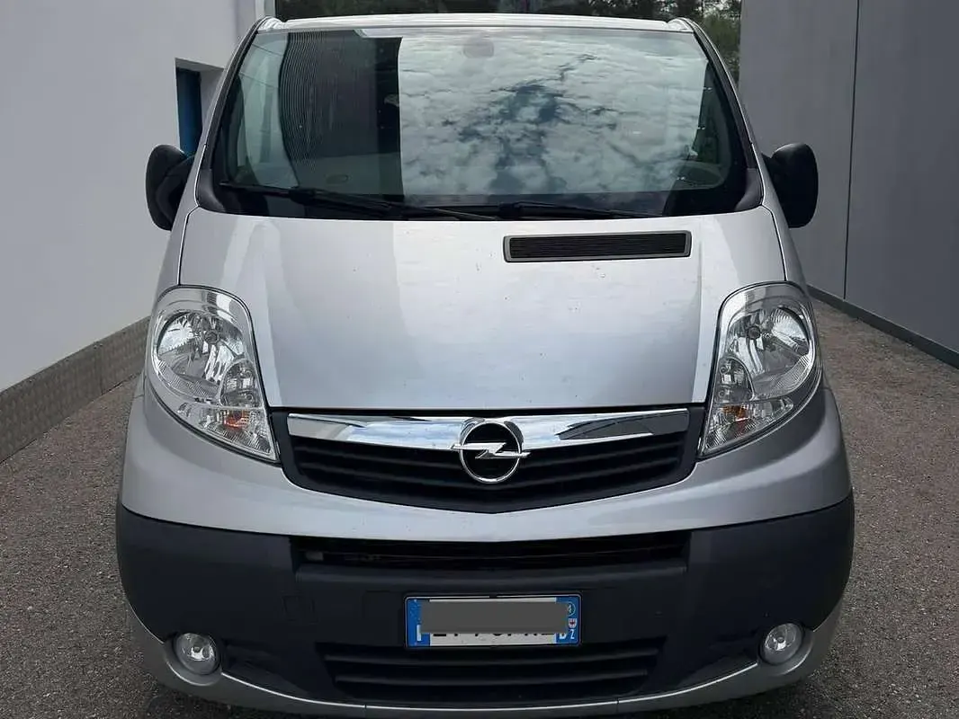 Usata Opel Vivaro 114 CV (83 kW) 2014 Grigio Monovolume