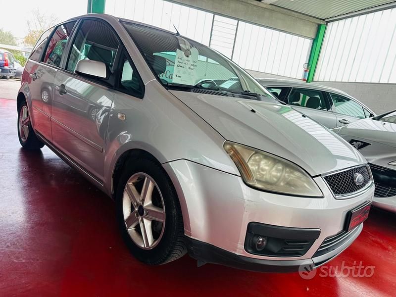 Begagnad Ford C-MAX Ghia 90 HK (66 kW) 2006 Grå Minibuss