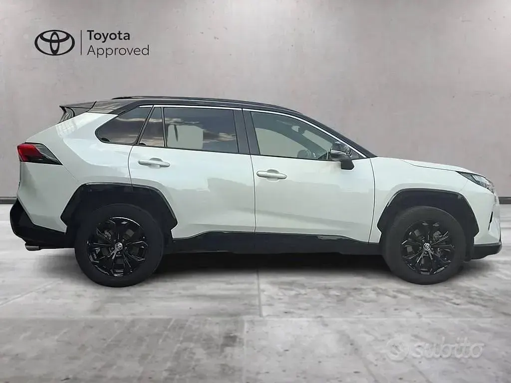 Usata Toyota RAV4 Hybrid Style 222 CV (163 kW) 2022 Nero SUV