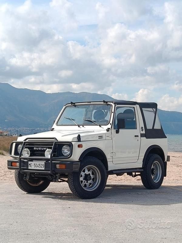 Bianco Usata 1989 Suzuki Samurai SUV | 7600 € - Immagine 1/4